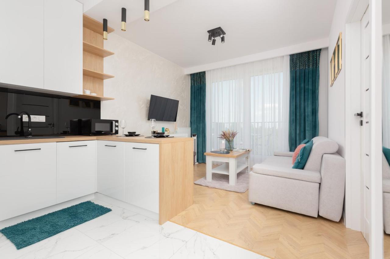 Warsaw Kotsisa Apartments With Parking By Noclegi Renters Varsóvia Exterior foto