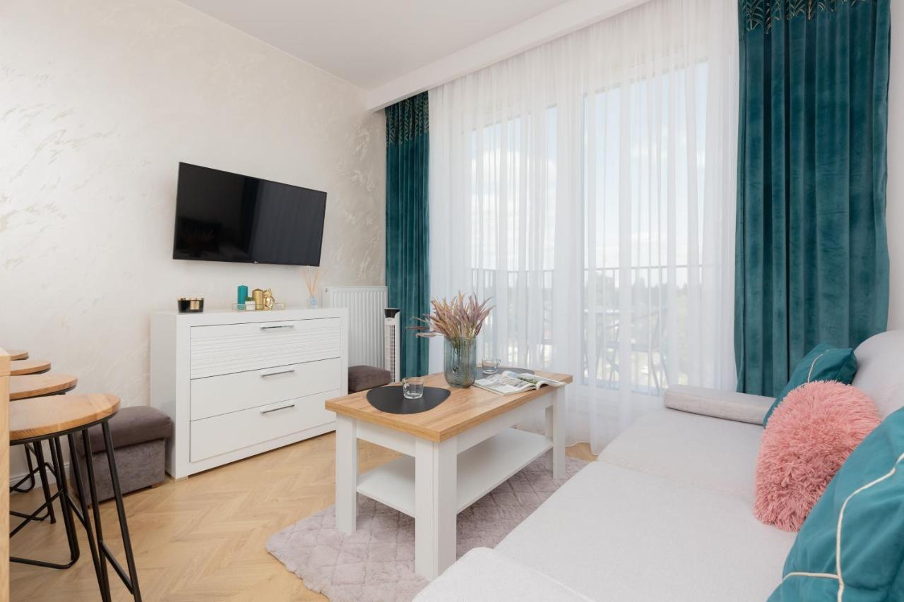 Warsaw Kotsisa Apartments With Parking By Noclegi Renters Varsóvia Exterior foto