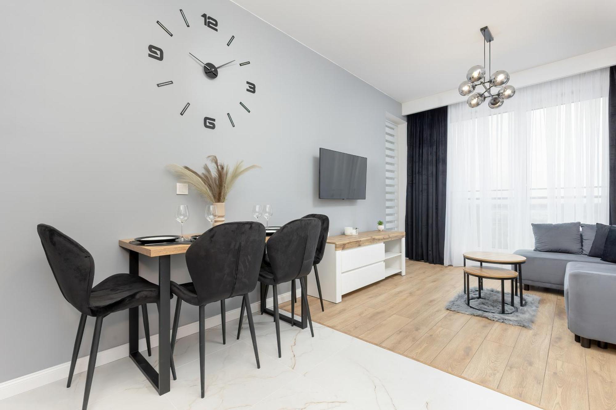 Warsaw Kotsisa Apartments With Parking By Noclegi Renters Varsóvia Exterior foto