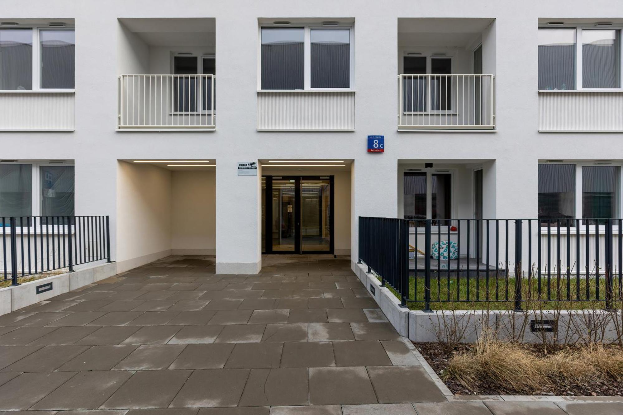 Warsaw Kotsisa Apartments With Parking By Noclegi Renters Varsóvia Exterior foto